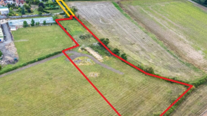 Plot for sale in Binton photo